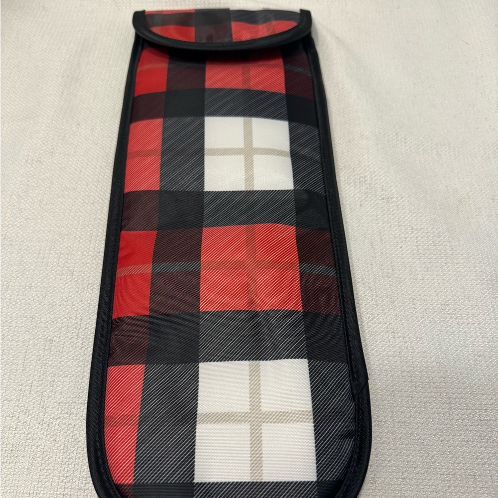 Thirty One Flat Iron Thermal Travel Case - Red/White/Black Plaid - Picture 3 of 8